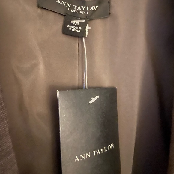 Anne Taylor Lightweight brown blazer new w tags - Picture 2 of 3